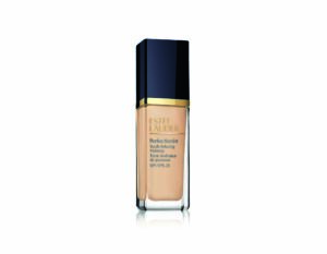 Estée Lauder Perfectionist Youth-Infusing Makeup (PVPR 50 €)