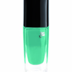 Laca de uñas de la colección de primavera de Lancôme, Vert Tuilerie Shade 383