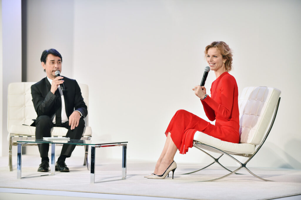 Eva Herzigova en el Simposio de Dior en Tokio.