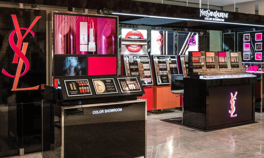 YSL Color Showroom, nuevo mueble de color lanzado en 2015.