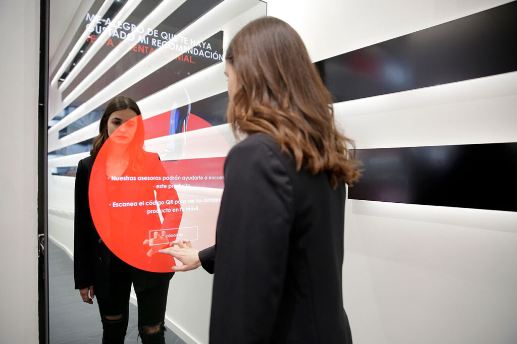 Interactuando en la flagship de Sephora en Serrano.