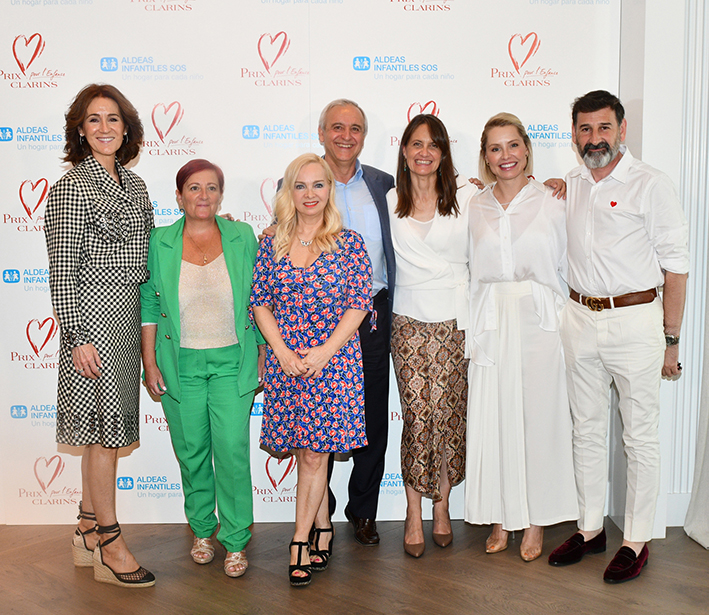 Clarins entrega su premio anual a Madre SOS de Aldeas Infantiles