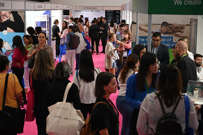 Un intenso ciclo de actividades y conferencias y una gran muestra de expositores ha recibido a los asistentes de Cosmetorium, que también han tenido oportunidad de hacer networking.