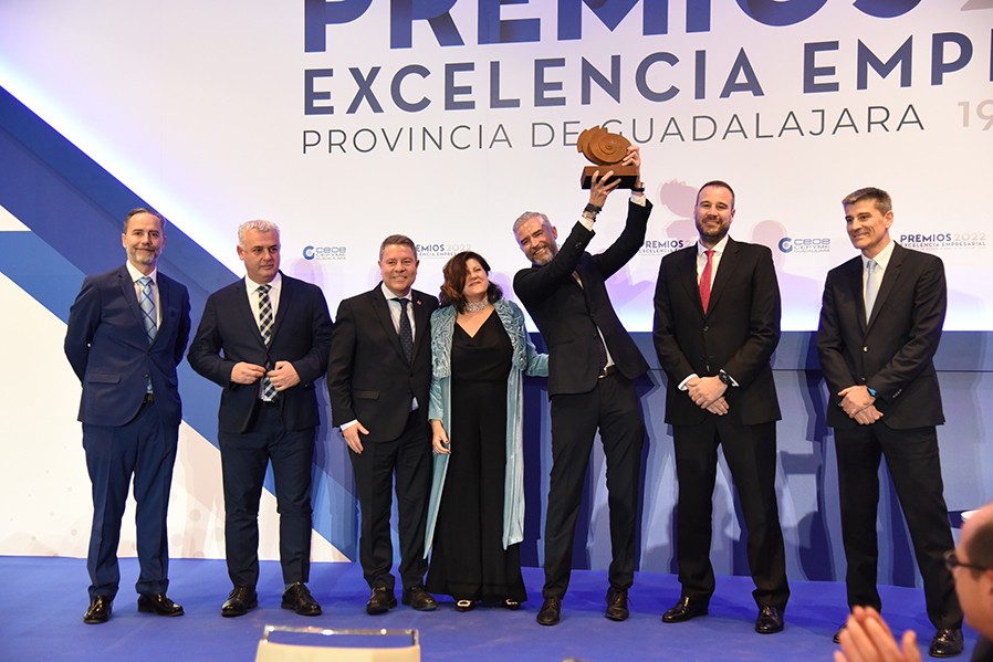 MIXER & PACK RECIBE EL PREMIO “EMPRESA DEL AÑO 2022” EN LA GALA ANUAL DE LA EXCELENCIA EMPRESARIAL DE LA CEOE-CEPYME DE GUADALAJARA